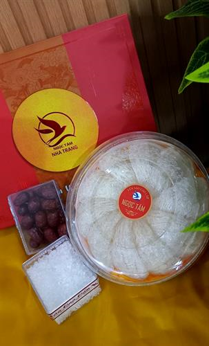 Yến rút lông nguyên tổ